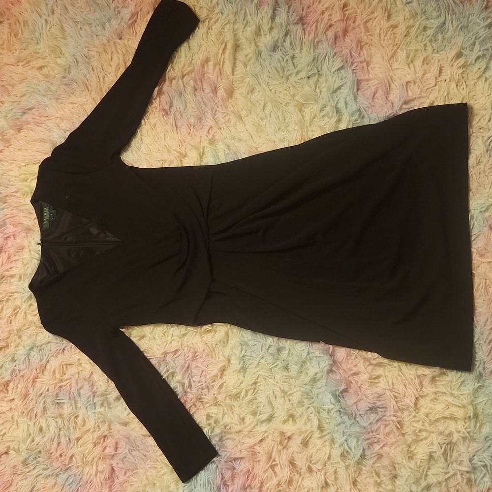 Lauren Ralph Lauren long sleeved black vneck dress women's size 8